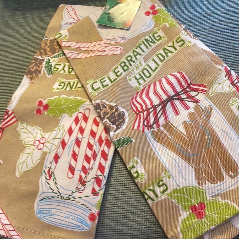 NWT dish towels
